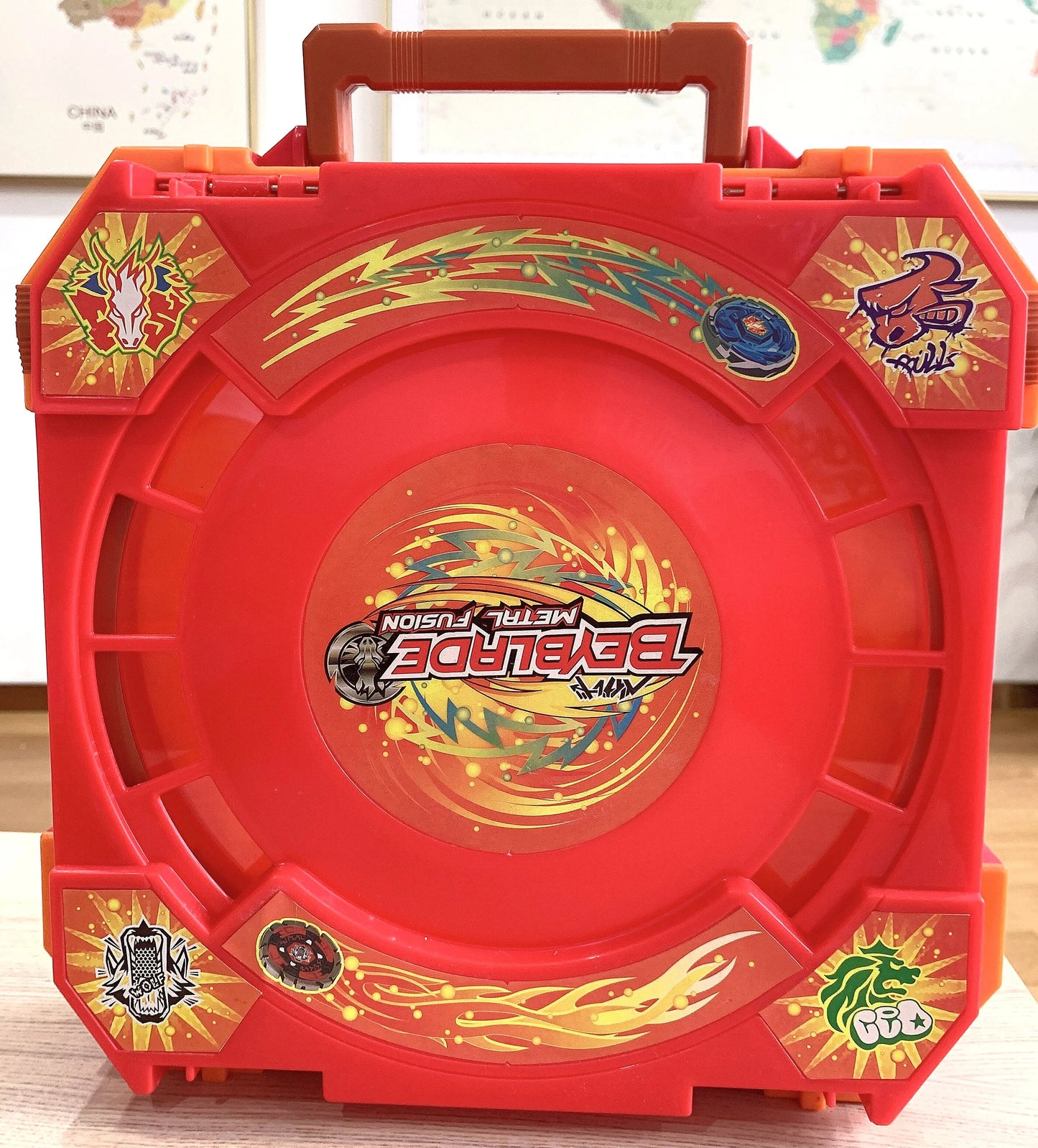 Beyblade Arena suitcase